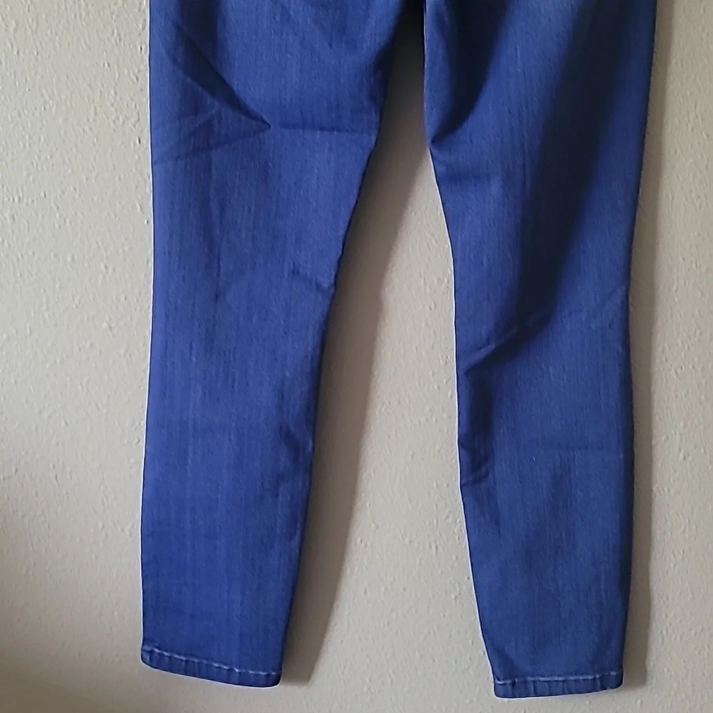 Guess Ripped Jeans - Picture 6 of 12